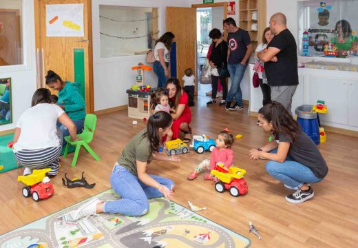 A escola infantil de San Sadurniño dispón aínda de 8 prazas libres, a maior parte delas para bebés